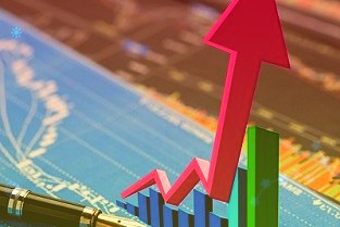 今日新能源车反弹上涨2.92%光伏50ETF上涨2.16%